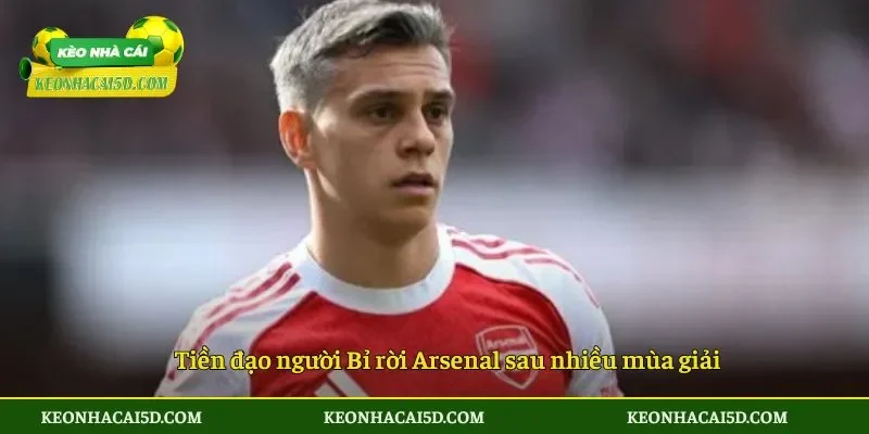 Tiền đạo người Bỉ rời Arsenal sau nhiều mùa giải